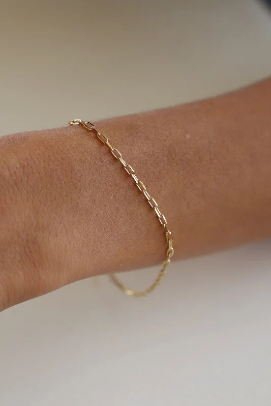 women adjustable bangles -MINIATURE PAPERCLIP CHAIN BRACELET