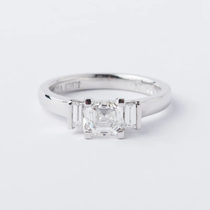 women classic wedding engagement rings -Triennale Ring