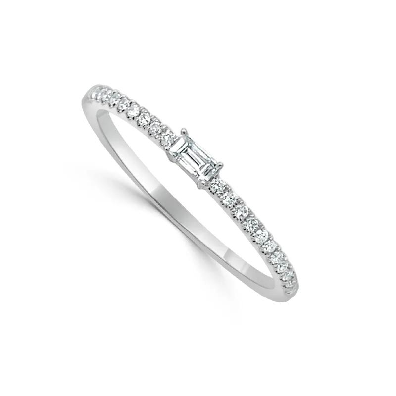 women minimalist rings -14k Gold & Diamond Baguette Ring