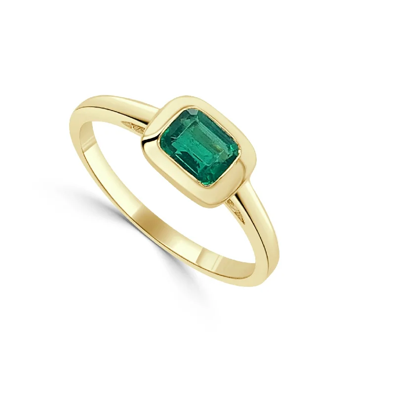 women heart-shaped rings -14k Gold & Green Emerald Ring