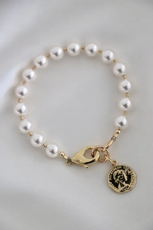 women gemstone bracelets -LORA PEARL BRACELET